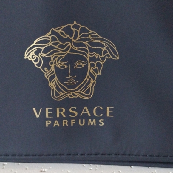 Versace parfums crossbody purse and clip-on - Picture 4 of 16